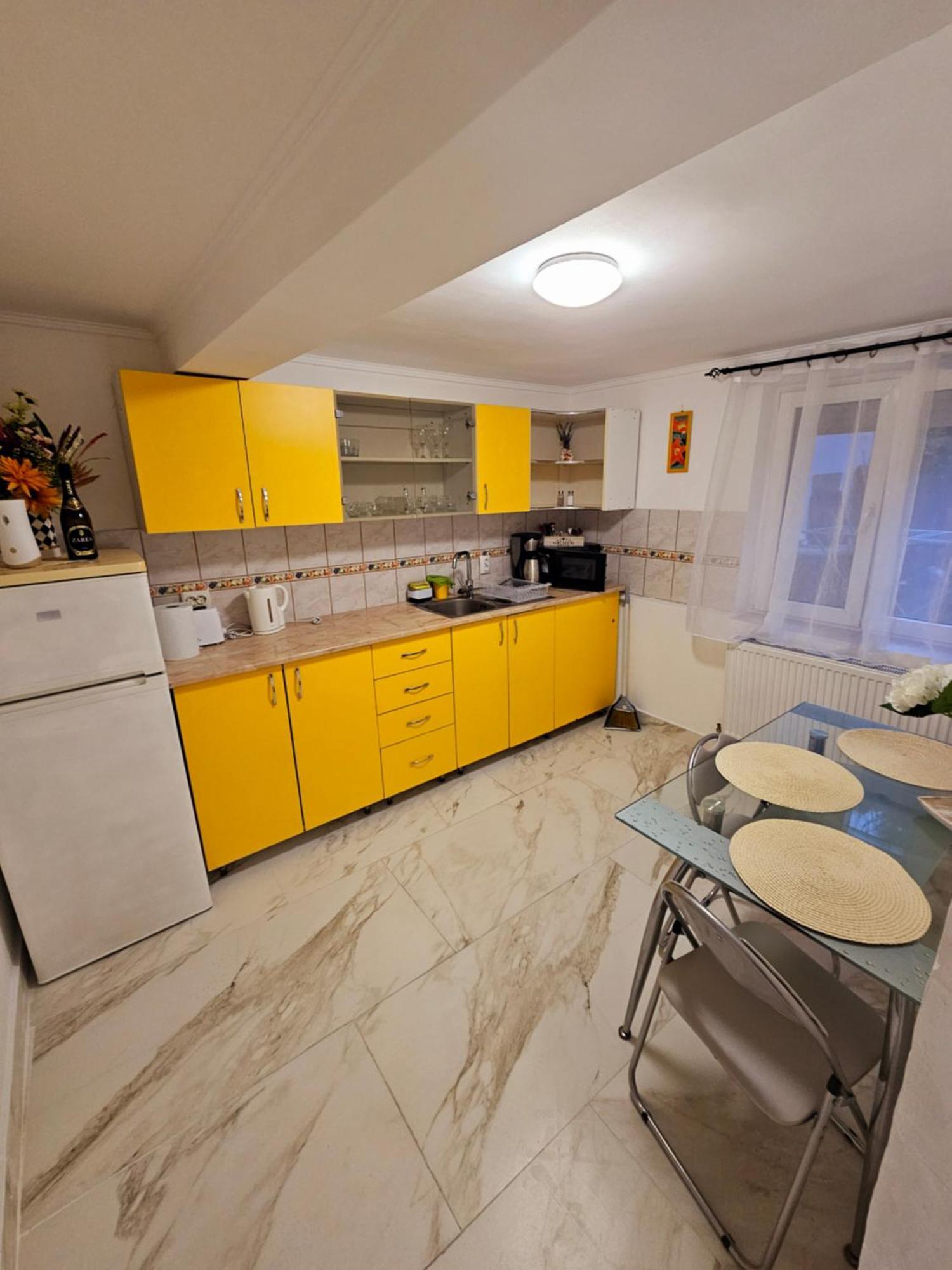 Cazare Apartamente Iris ไบเลเฟลิกซ์ ภายนอก รูปภาพ