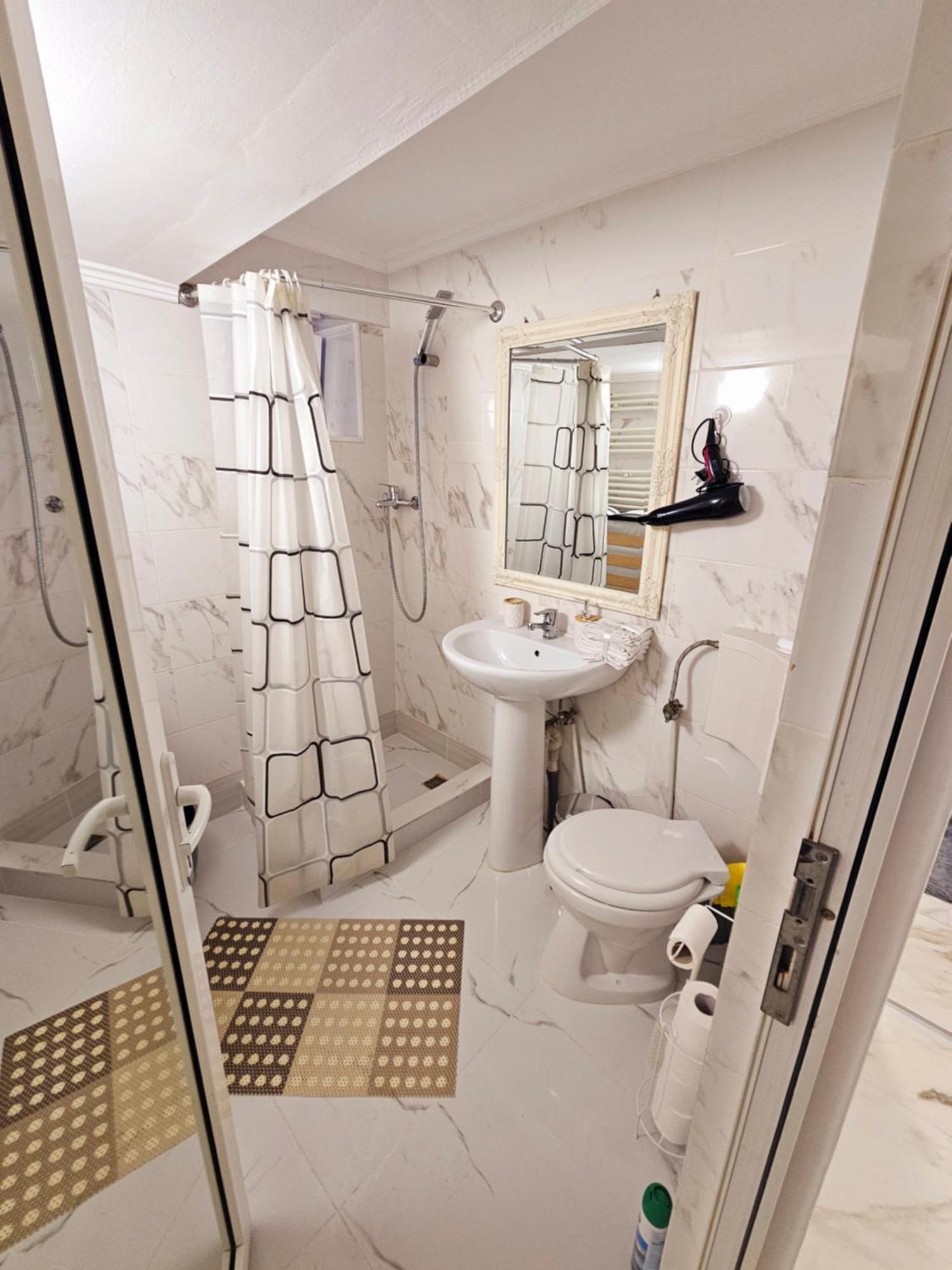 Cazare Apartamente Iris ไบเลเฟลิกซ์ ภายนอก รูปภาพ